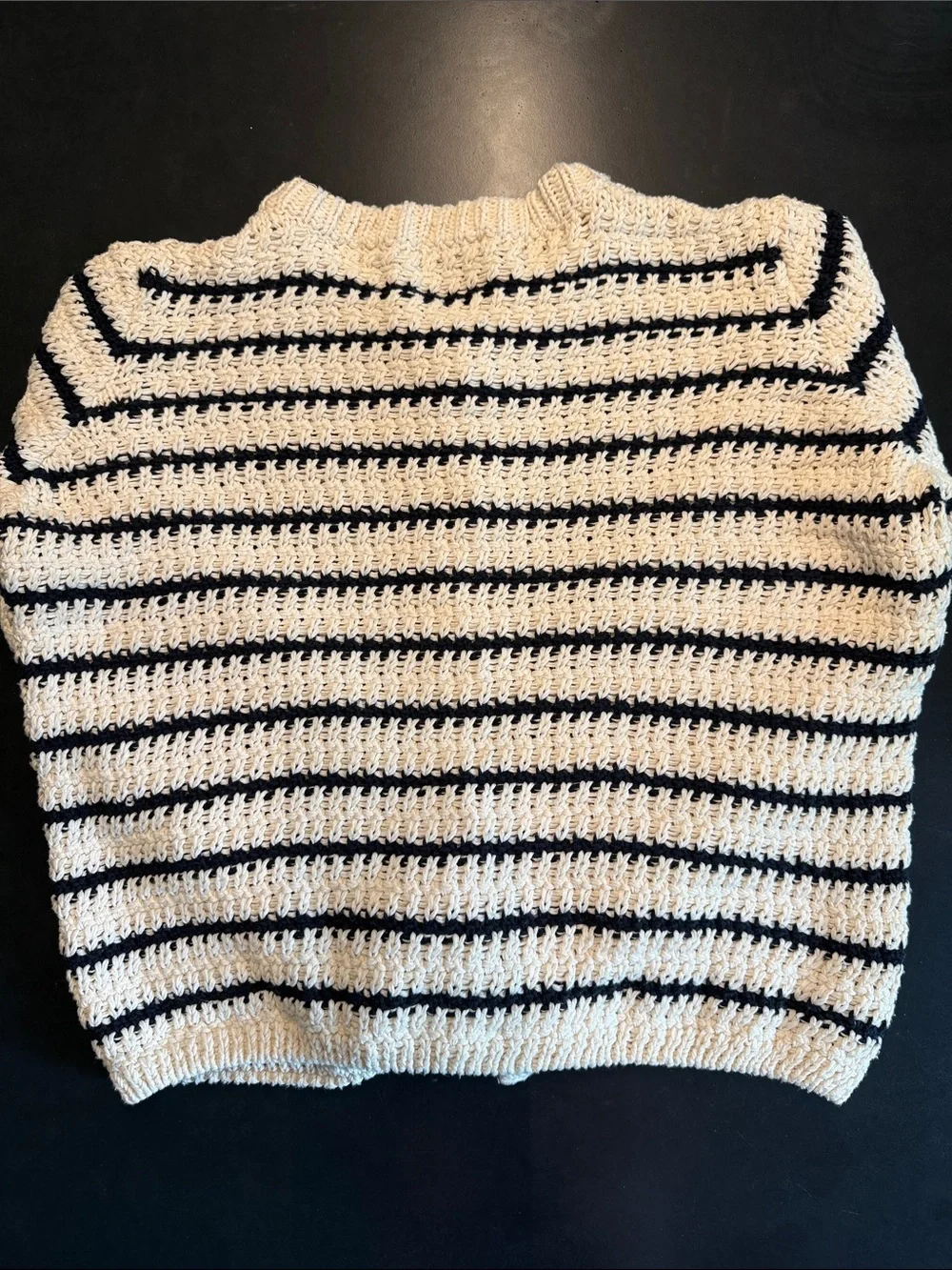 Zara oversized chunky knit sweater.  
Size XL. - Picture 4 of 4